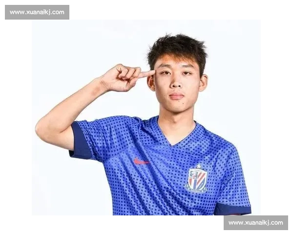 申花后卫金顺凯婚讯官宣 8 月 8 日领证婚纱照花絮甜度拉满