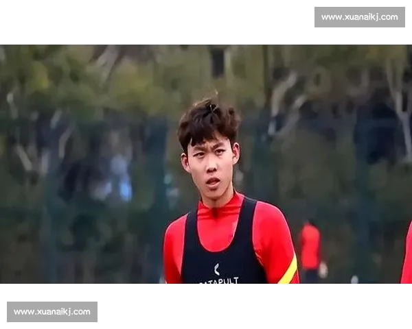 申花后卫金顺凯婚讯官宣 8 月 8 日领证婚纱照花絮甜度拉满